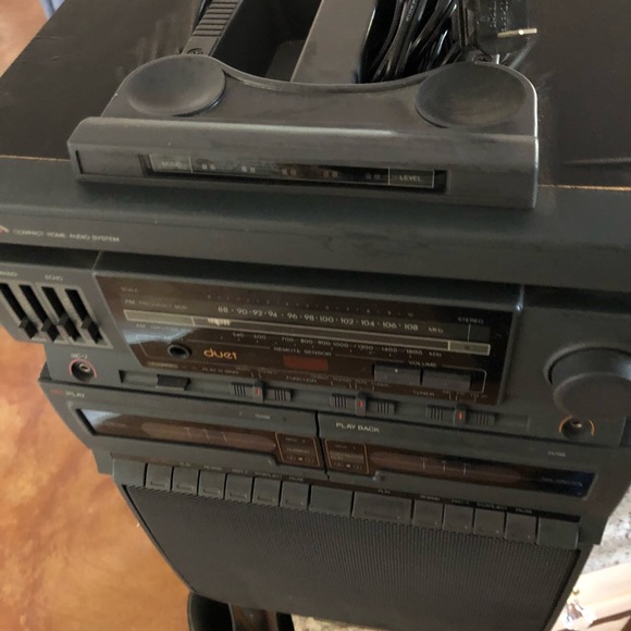 Karaoke Machine No mic - Picture 2 of 3